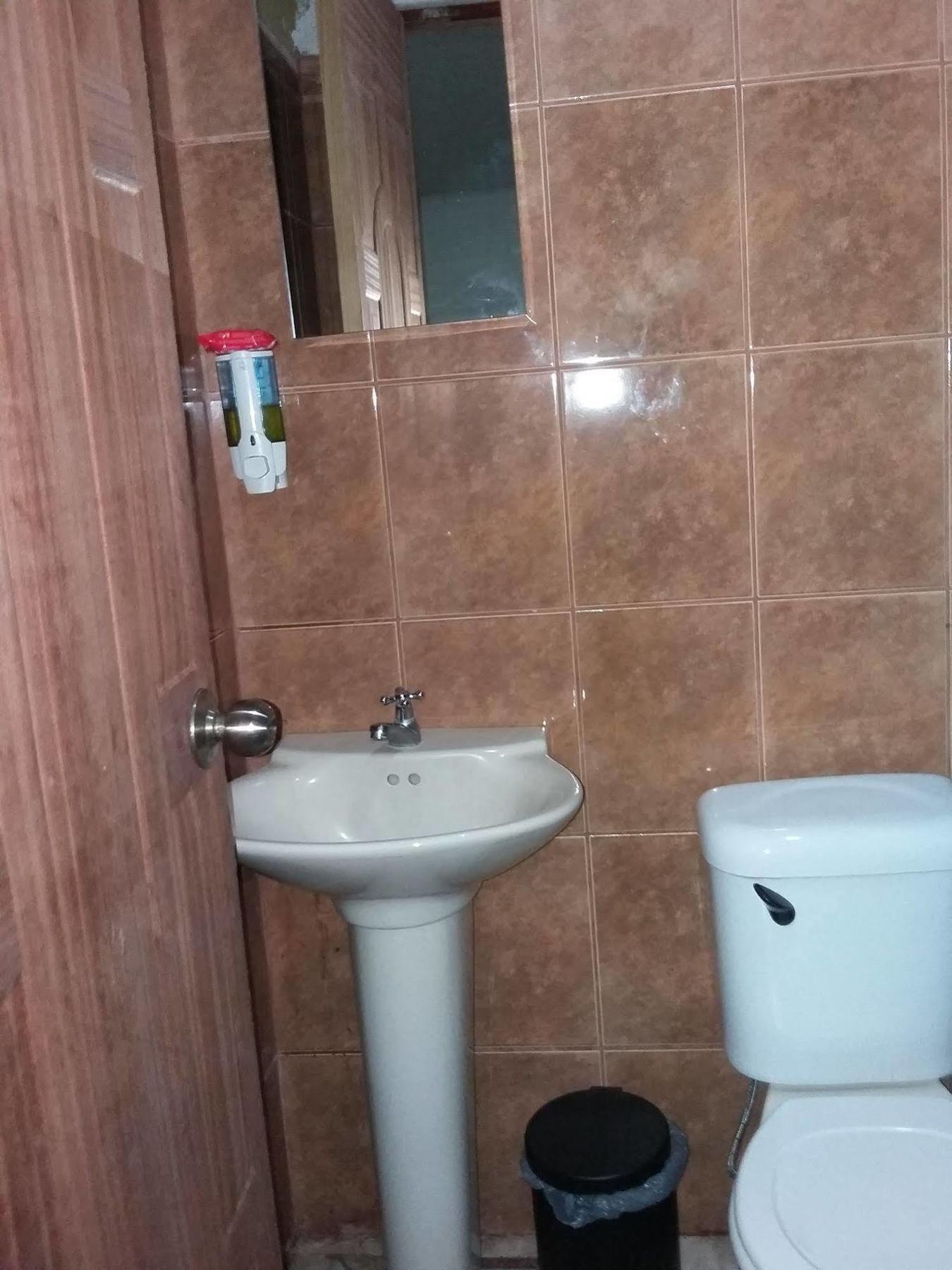 Cabinas Madeleine Пунтаренас Экстерьер фото