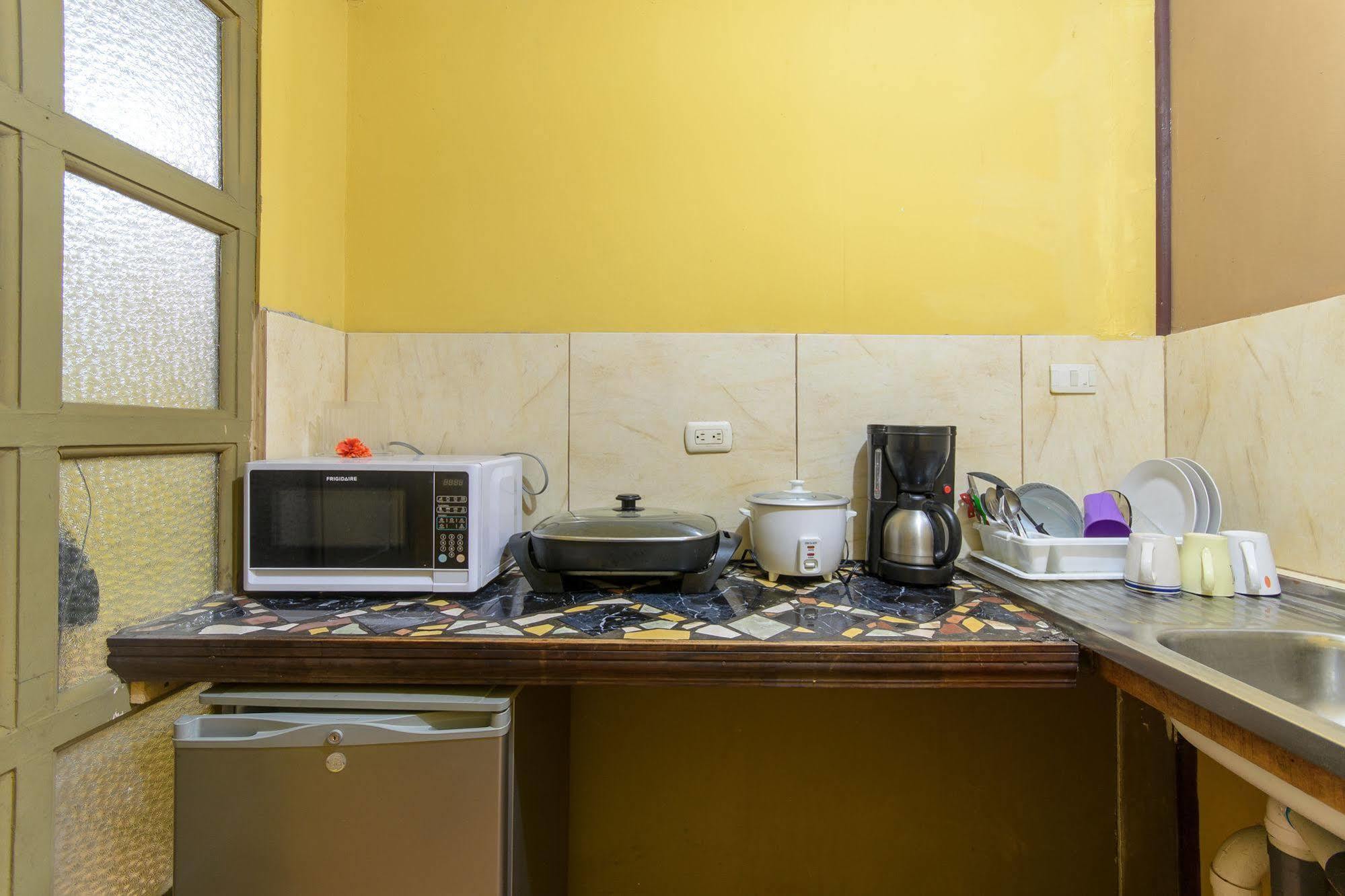 Cabinas Madeleine Пунтаренас Экстерьер фото